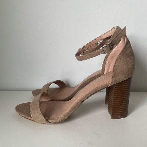Madden Girl Nude Tan Faux Suede Ankle Strap Block Heels Bellaas Sz 9.5 NEW - Picture 6 of 10